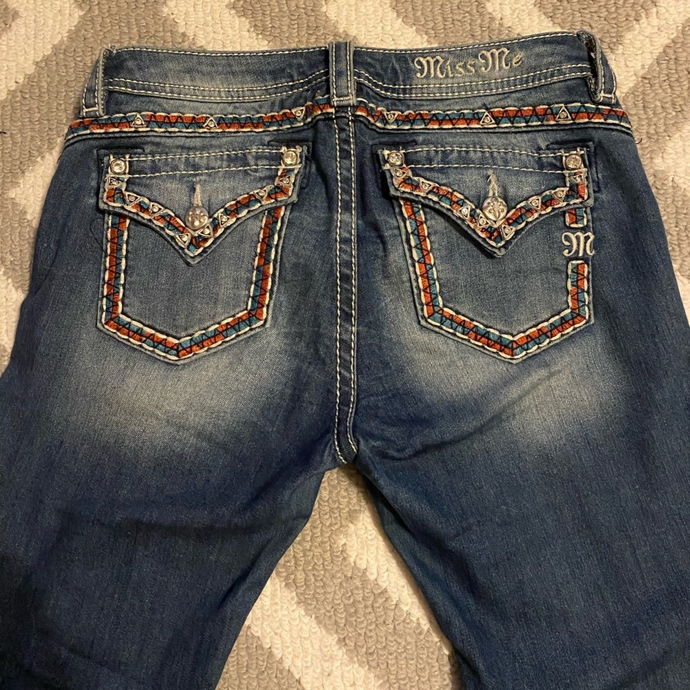 Like new Miss Me skinny jeans
